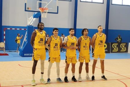 المغرب الفاسي يؤكد جاهزيته للبلاي أوف بفوز عريض على النادي المكناسي